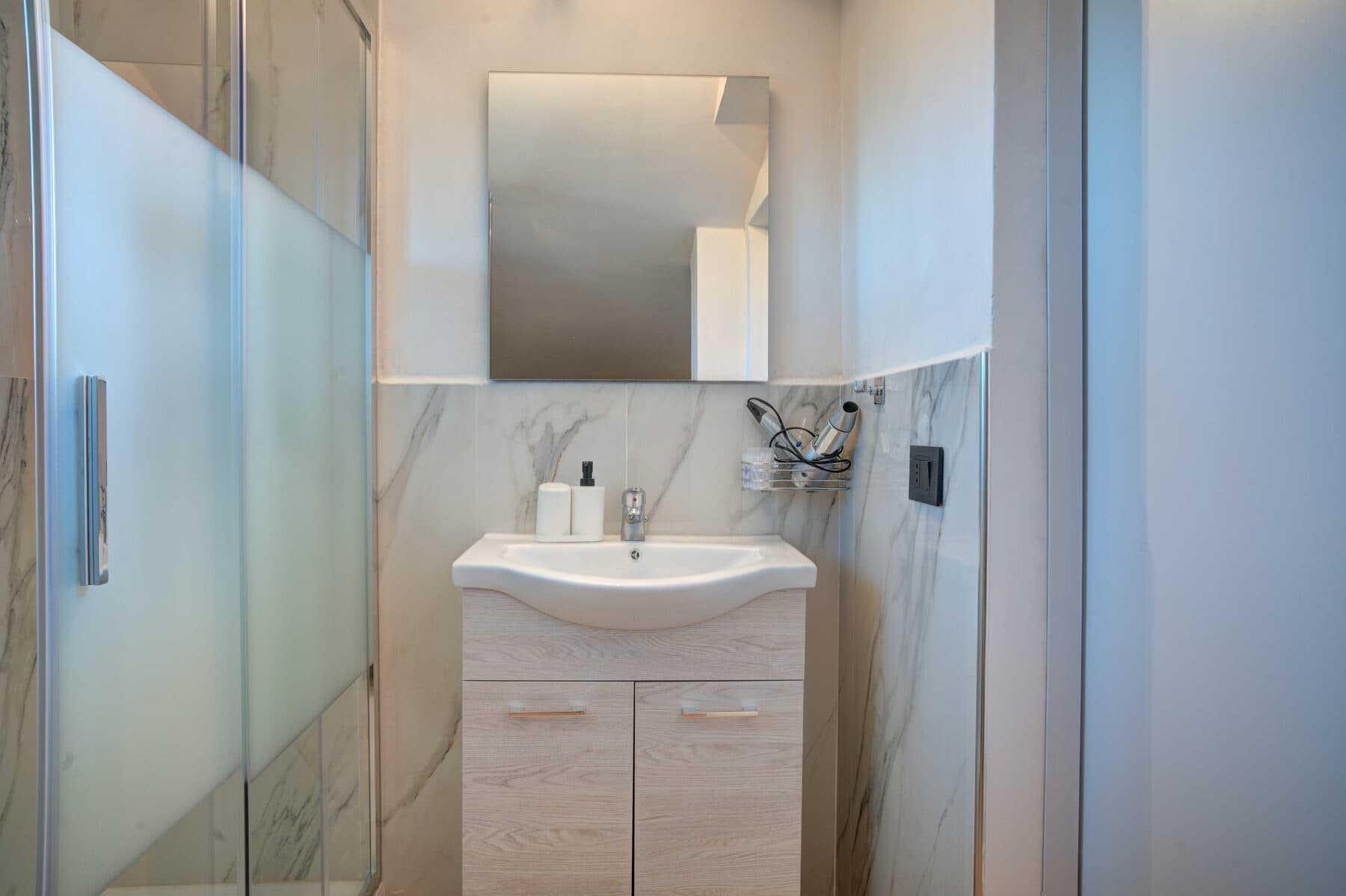 Bagno in marmo di Ale